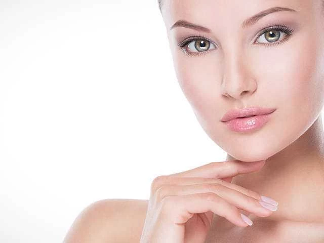 Face Lift mit Hyaluronsäure